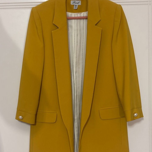 Forel jacket like new, yellow, 3/4 sleeve with pearls