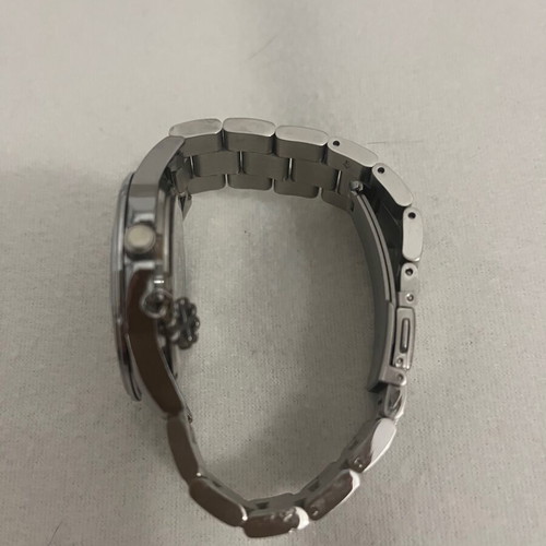 Loisir wristwatch silver bracelet like new women's