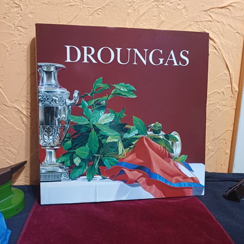 Droungas Art Book like new, bilingual edition
