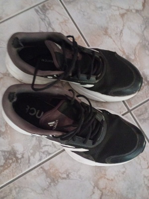 Adidas men's athletic shoes size 41 1/2 used, black and white