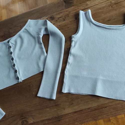 Top and cardigan set like new, gray and turquoise