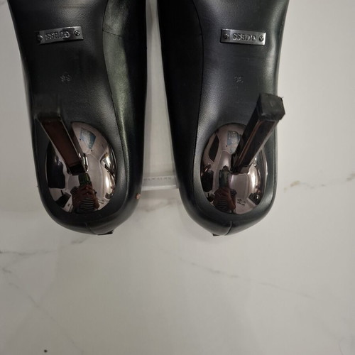 Guess black pointed pumps with metallic heel, size 36