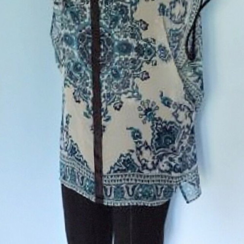 Steps sheer tunic XL-3XL like new with black satin