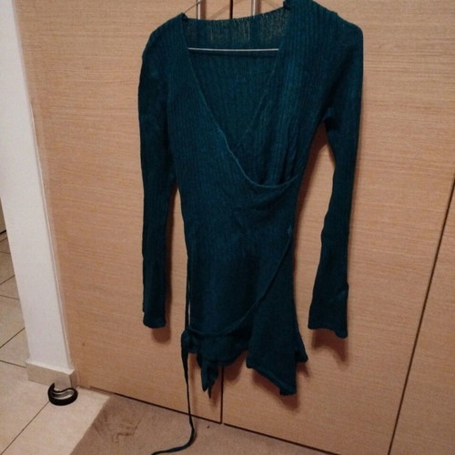 Long petrol pullover Italy like new, wool, one size