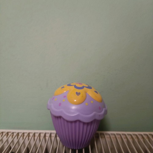 Cupcake doll like new