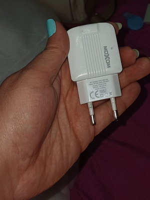 MOXOM USB wall charger model KH-47 like new