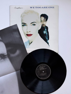 Eurythmics We Too Are One LP like new, pop