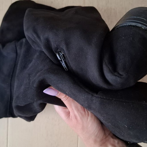 Primark μπότες πάνω από το γόνατο σουέτ μαύρες νούμερο 40 μεταχειρισμένες
