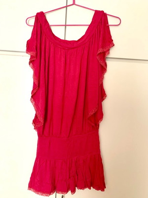Dress for swimwear, small in excellent condition. Never worn. Calzedonia