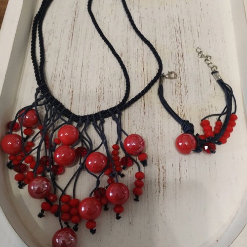 Jewelry set necklace and bracelet like new, blue and red