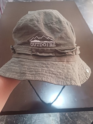 Outdoirs Bucket Hat like new, green, one size