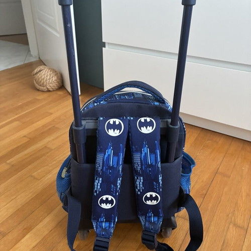 Batman kindergarten trolley bag with glow-in-the-dark details