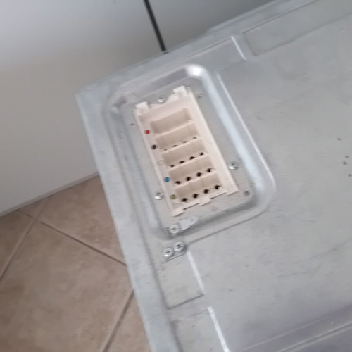 Built-in oven and ceramic hob with 4 cooking zones