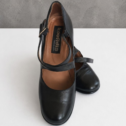 Vintage Greek Leather Mary Jane Heels black size 38 used