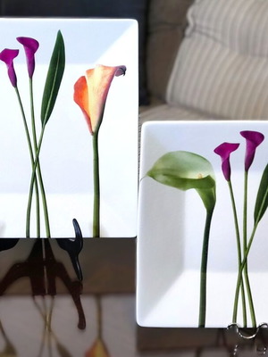 Ceramic decorative plates set with craquelé effect and calla flowers, like new