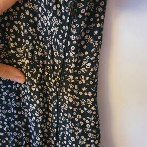 Maxi dress On Line like new, black and white floral with buttons