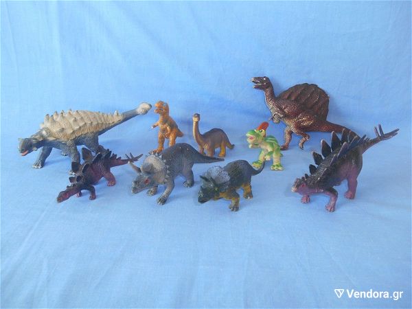  9 figoures dinosafron