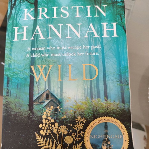 Wild της Kristin Hannah μεταχειρισμένο, αγγλική έκδοση
