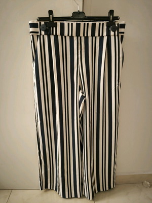 Zara γυναικείο παντελόνι σε εξαιρετική κατάσταση, XL, λευκές, μαύρες & μπλε σκούρες ρίγες