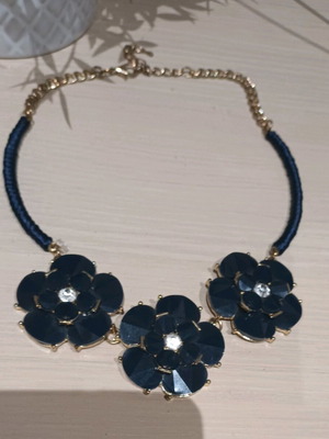 Vintage necklace with blue flowers and rhinestones