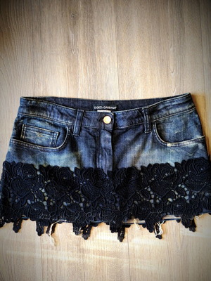 Dolce & Gabbana vintage statement skirt like new, black and blue, size S