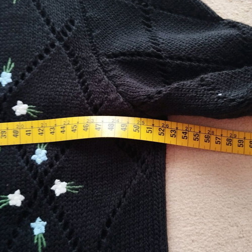 Black cardigan like new for spring and autumn