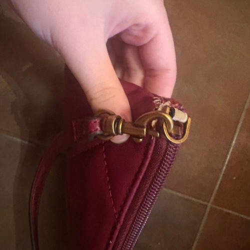Guess shoulder bag like new, burgundy with gold details