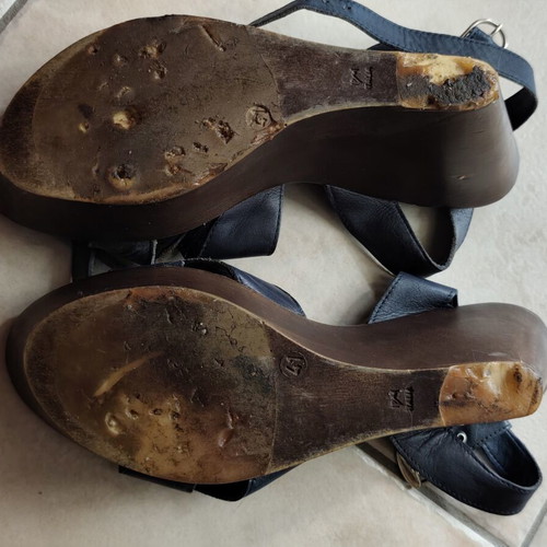 Leather platform sandals size 40 blue used