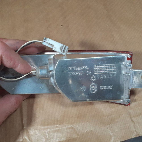 Piaggio Vespa Triom Rear Light used 338699Sx (12 E13 50R-000926)