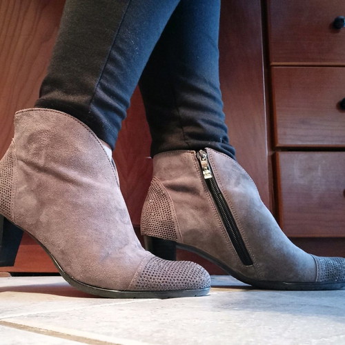 Luftpolster ankle boots like new, grey suede, size 37.5