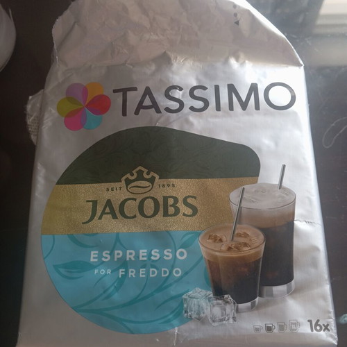 Bosch Tassimo coffee maker with 10 capsules, 05.2027