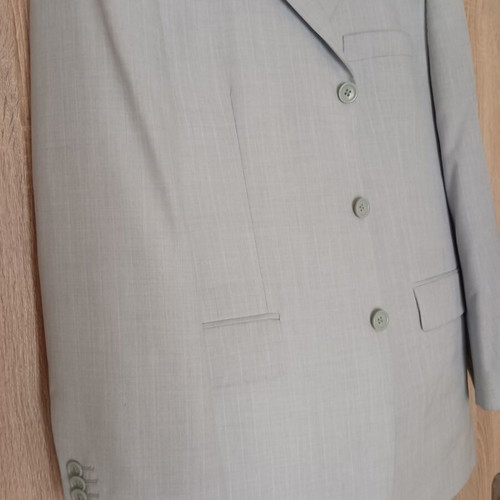 Alta Moda men's suit new with tags, silver, summer fabric