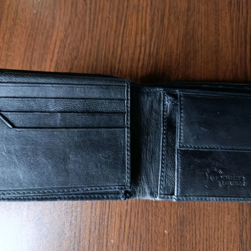 Levi Strauss Mens Real Leather Wallet like new