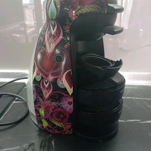Coffee maker with capsules like new