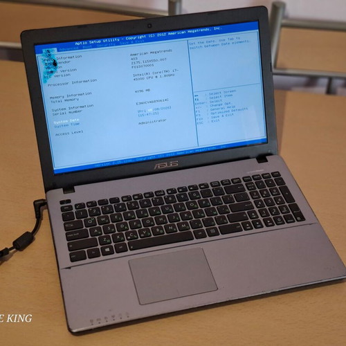 Asus X550LD laptop used, for restoration or parts, Intel Core i7, 15.6"