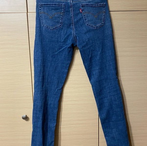 Levis 711 skinny jeans