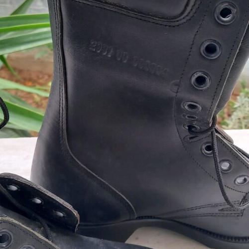 Military boots new, size 39