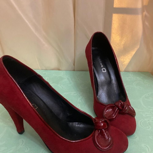 Suede pumps used size 39 with bow red-burgundy