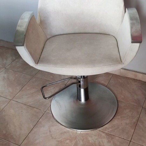 Hairdressing chair like new