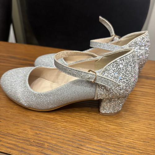 Silver glitter children's ballerina shoes size 33