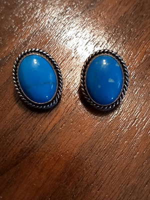 Silver turquoise earrings like new with nice finish