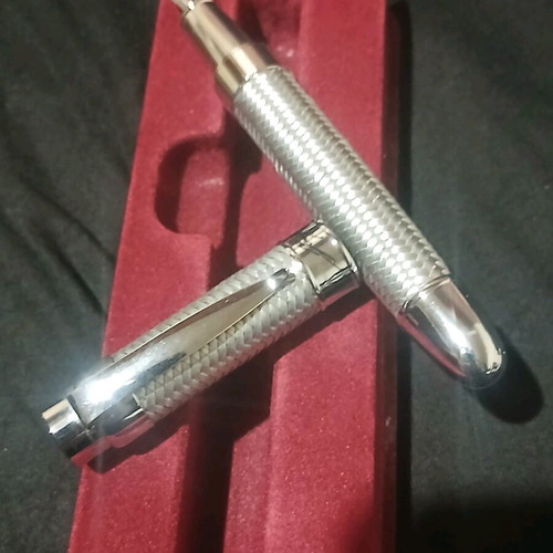 De Agostini pen collectible vintage new in box