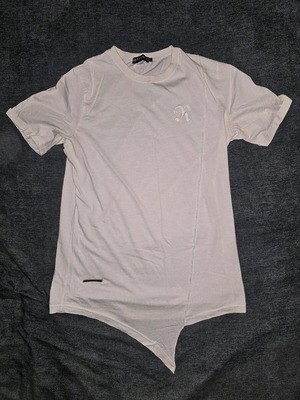 Rebel T-shirt like new, white, asymmetric