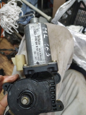 Rear right window motor for Mercedes Benz ML W163 used