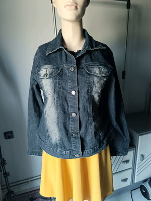 Best Woman denim jacket dark blue, like new