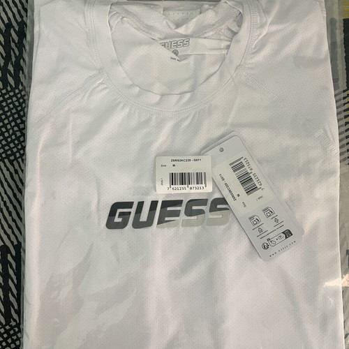 Guess men's white T-shirt size M, new with tags