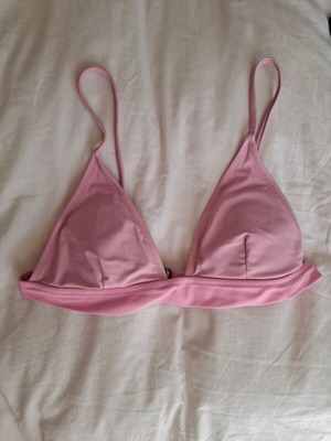 Pink bikini top like new, triangle with metal clasp