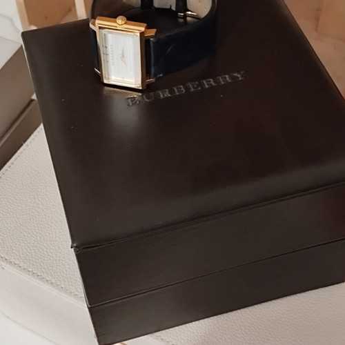 Burberry BU2153 gold plated steel watch for women, like new
