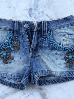Artigli denim shorts like new with turquoise beads and metal details