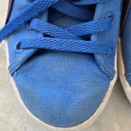 Puma sneakers blue size 28 used for boys